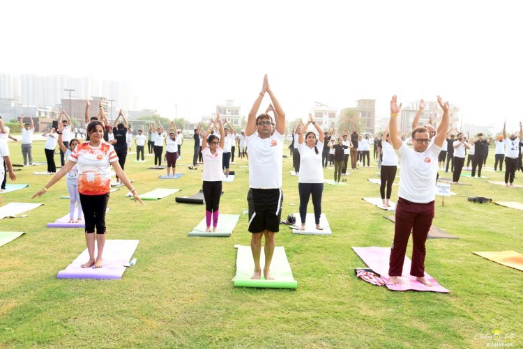 DLF City Center Mall Collaborates With Edifecs & CFI For Yoga Festival At Amity University Punjab